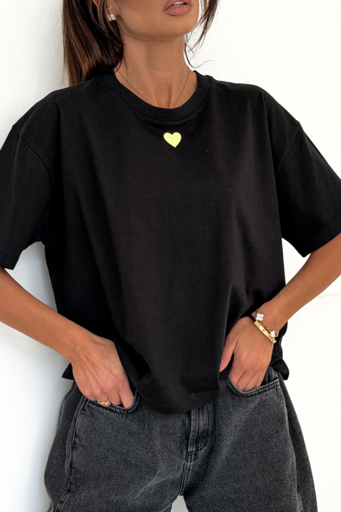 HEART – czarny t-shirt damski z żółtym nadrukiem