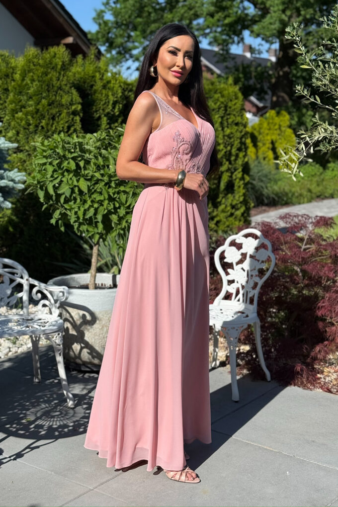BH5391 - pudrowy róż sukienka maxi plus size zdobiona aplikacją
